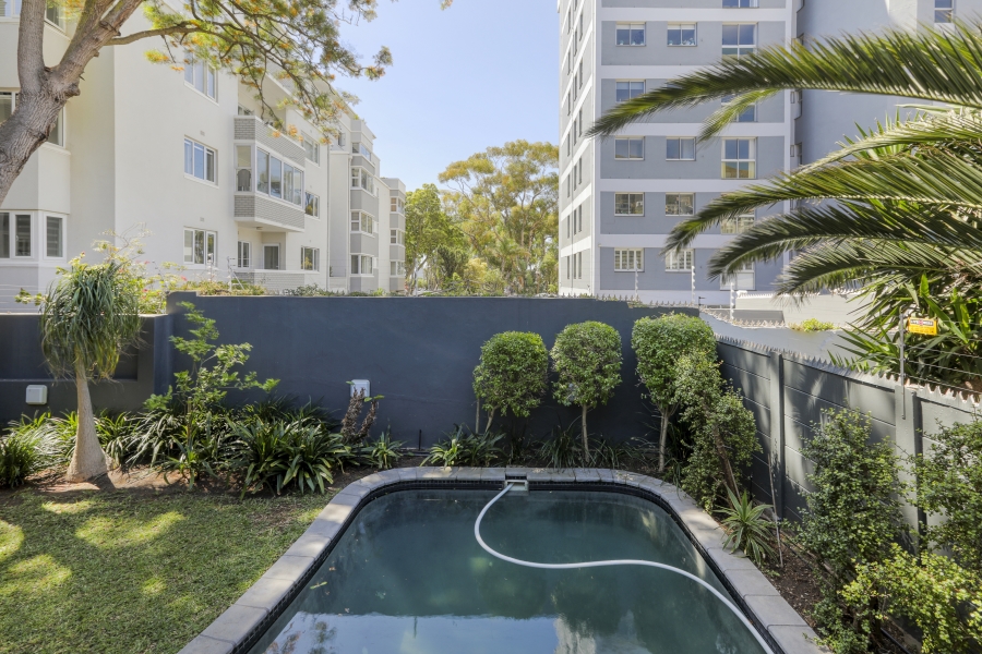 2 Bedroom Property for Sale in Green Point Western Cape